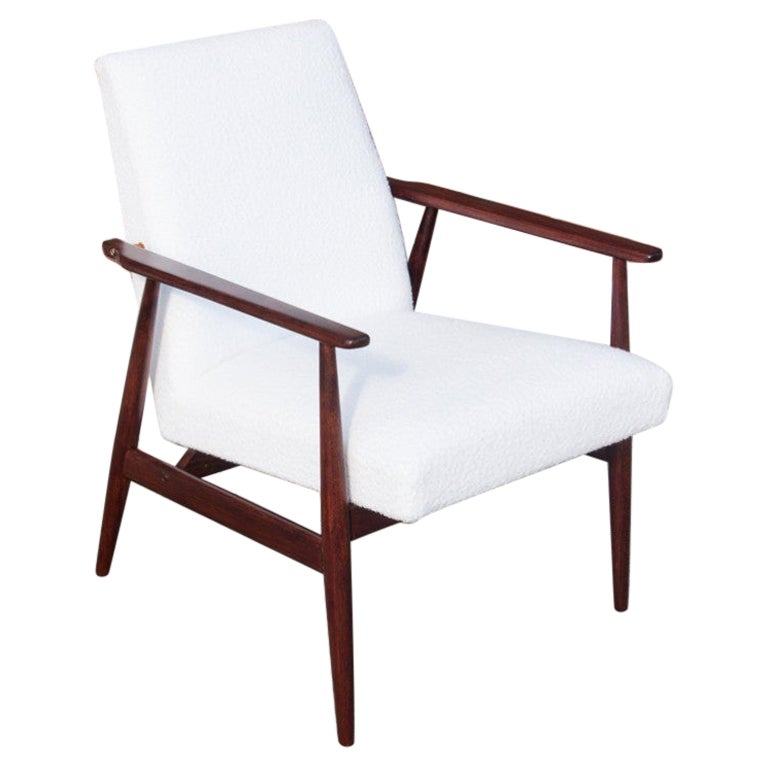 White Boucle Mid-Century Armchair, Model 300-190, Designed by H. Lis, 1960s For Sale