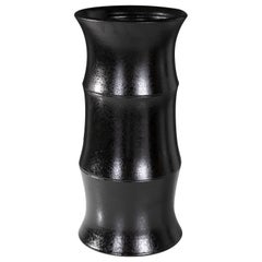 New Reng, Také, Ebenholz glasierte Terrakotta-Vase in Bambusform