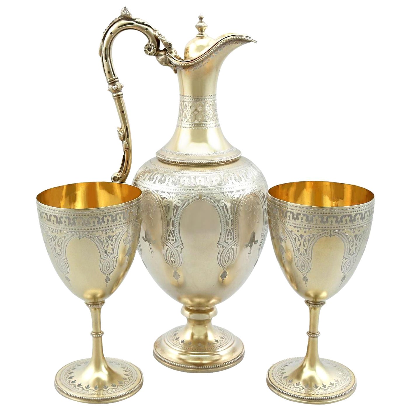 Martin, Hall & Co Antique Victorian Sterling Silver Gilt Claret Jug and Goblets (Pichet et gobelets à bordeaux en argent sterling doré)