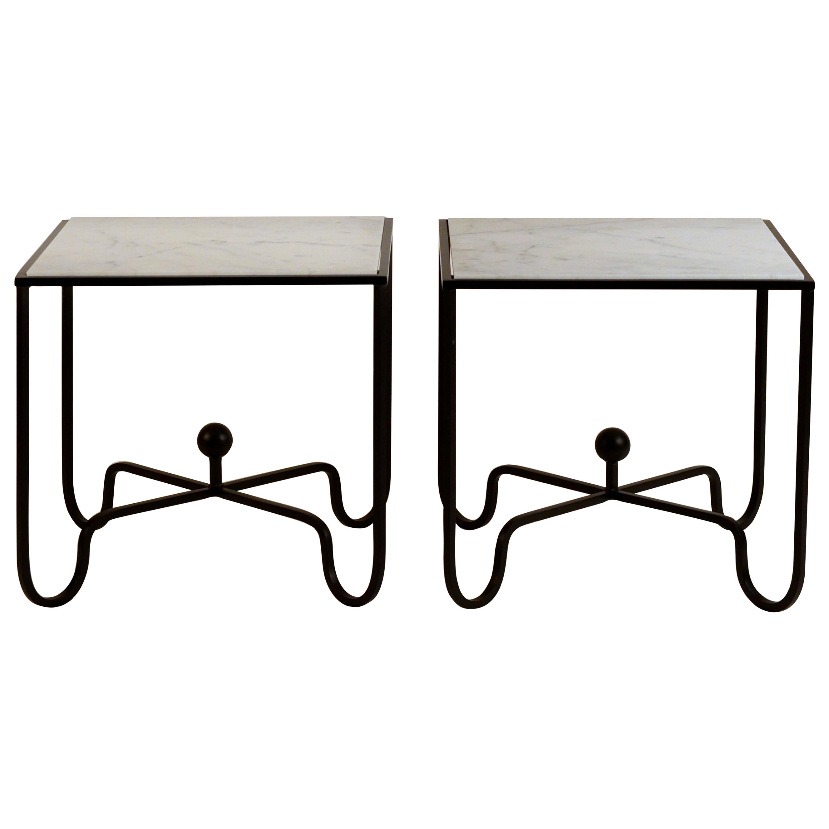 Paire de tables d'appoint "Entretoise" en fer forgé et marbre adouci par Design Frères en vente