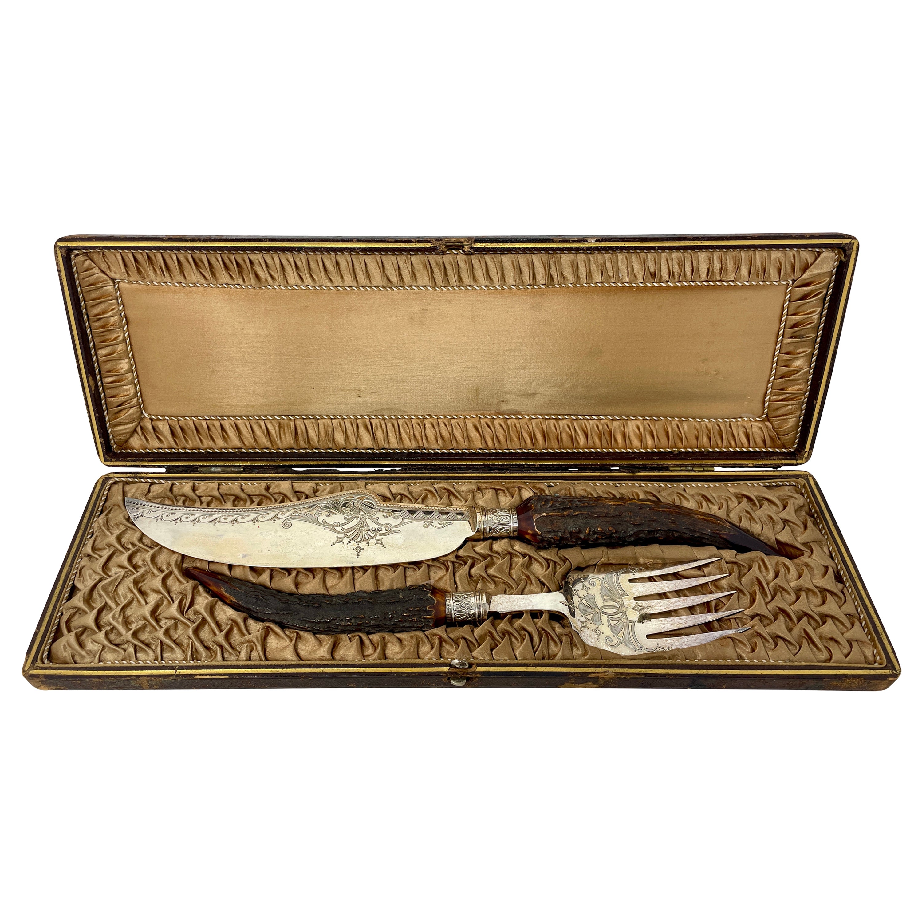 Fourchettes et couteaux à couteaux anciens en métal argenté Sheffield avec poignées en corne, vers 1880