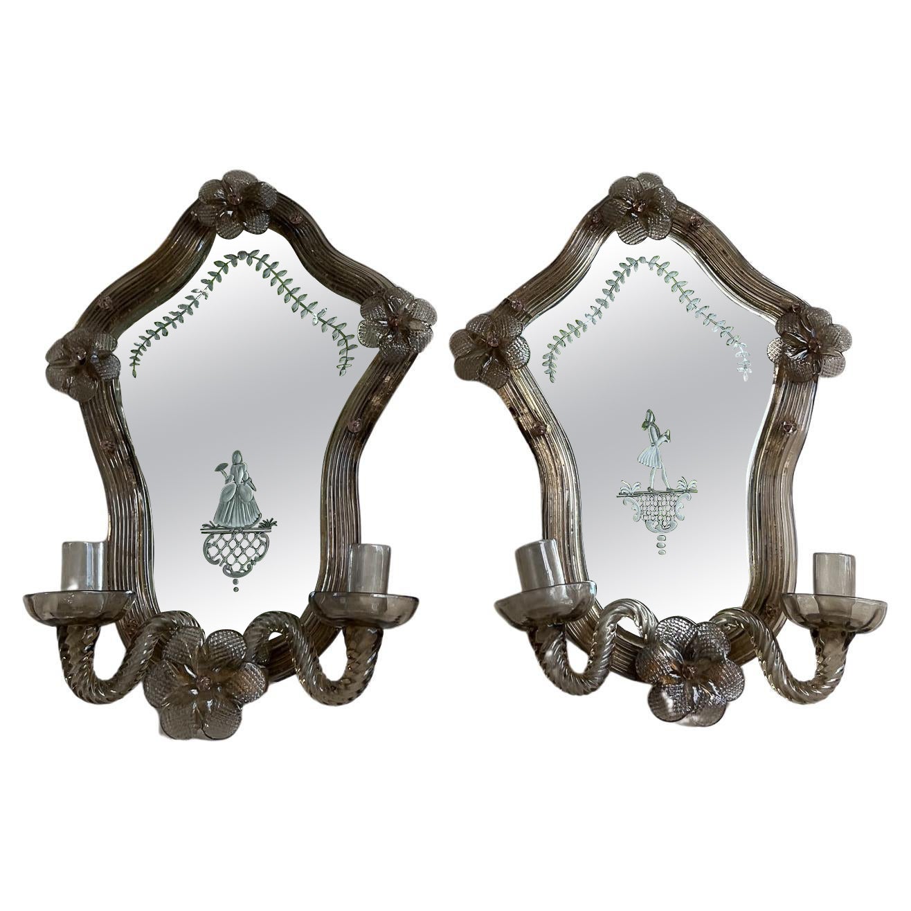 Paar Spiegel mit zwei Lichtapplikationen, 19. Jahrhundert Venedig im Angebot