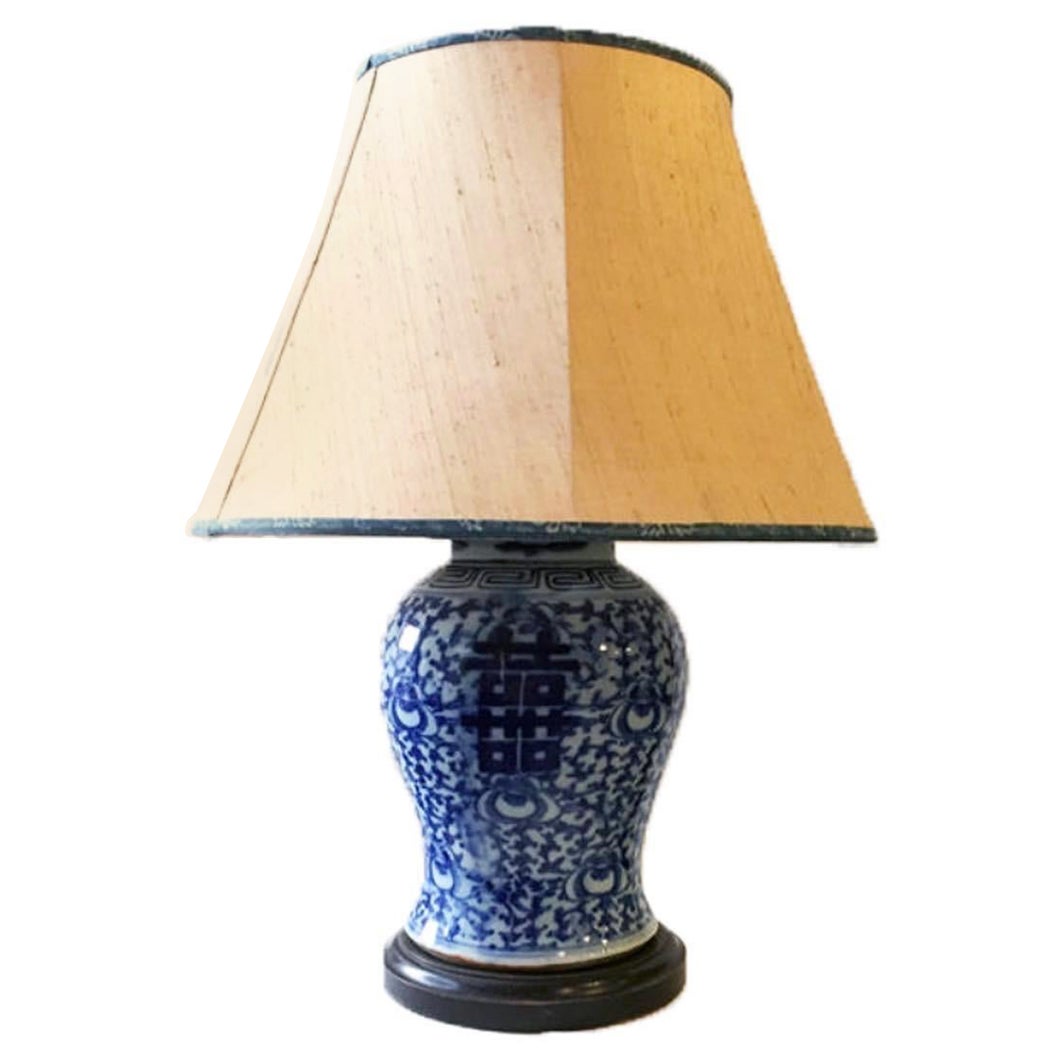 Chinoiserie Blue and White Ginger Jar Lamp For Sale