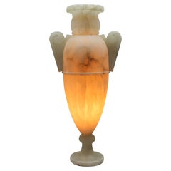 Lampe de table en forme d'Amphora de style néoclassique en albâtre de couleur ivoire