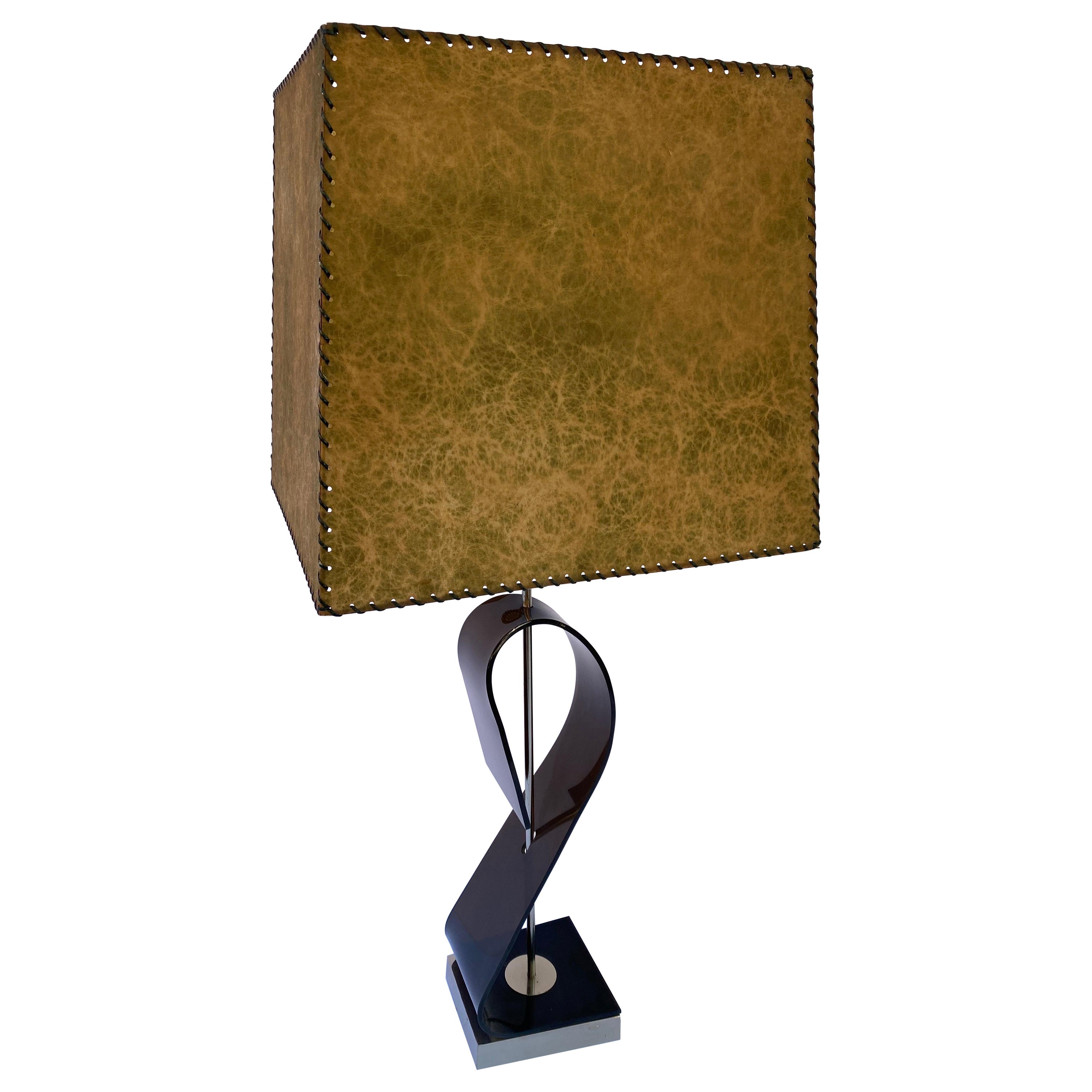 Laurel Lamp Company Molded Lucite Table Lamp