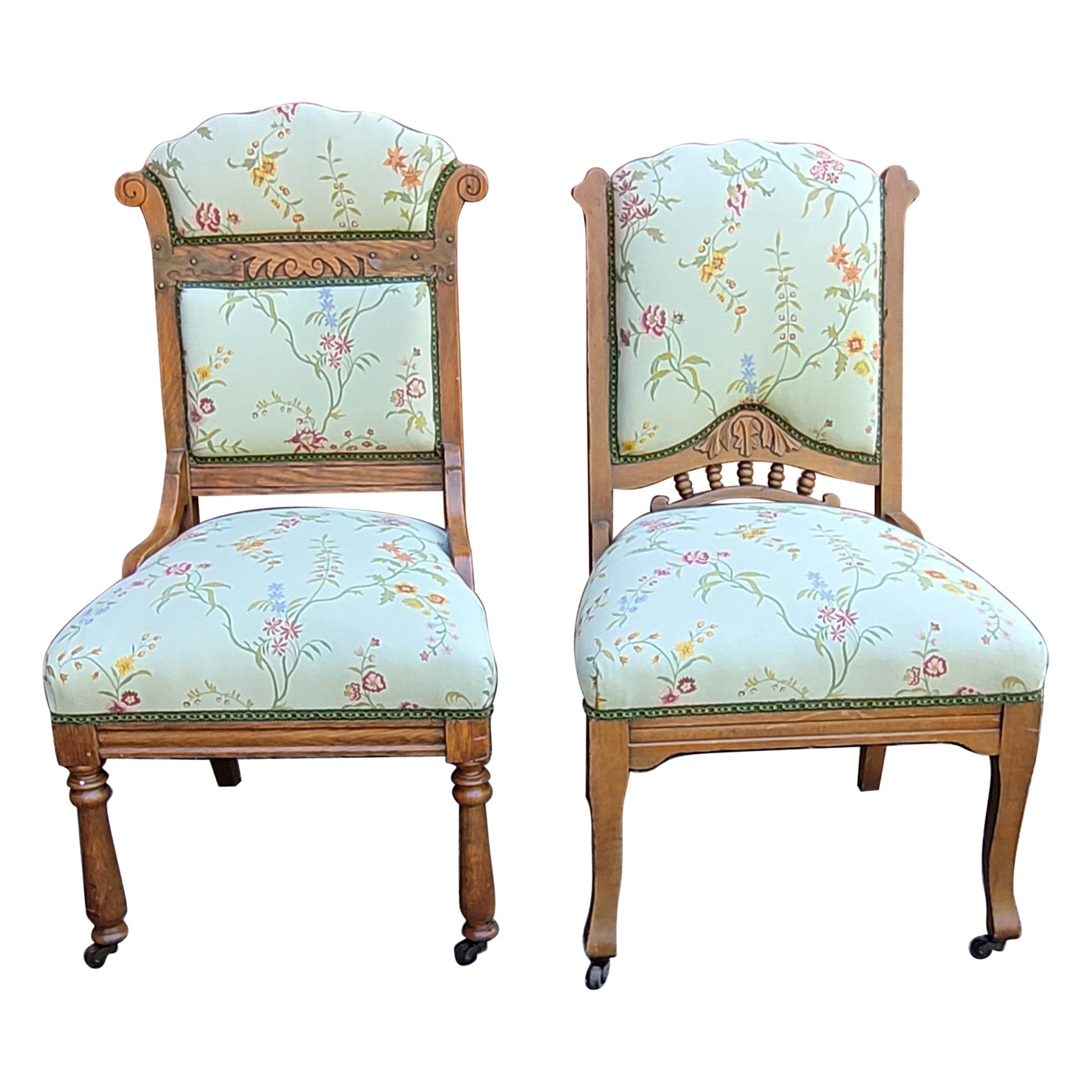 1920s Victorian Oak Upholstered Parlor Side Parlor Chairs, a Pair For Sale