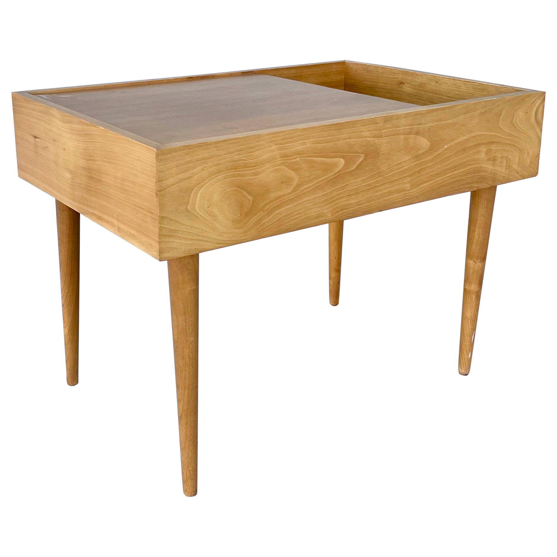 Midcentury Walnut Side Table by Milo Baughman for Glenn of California For Sale