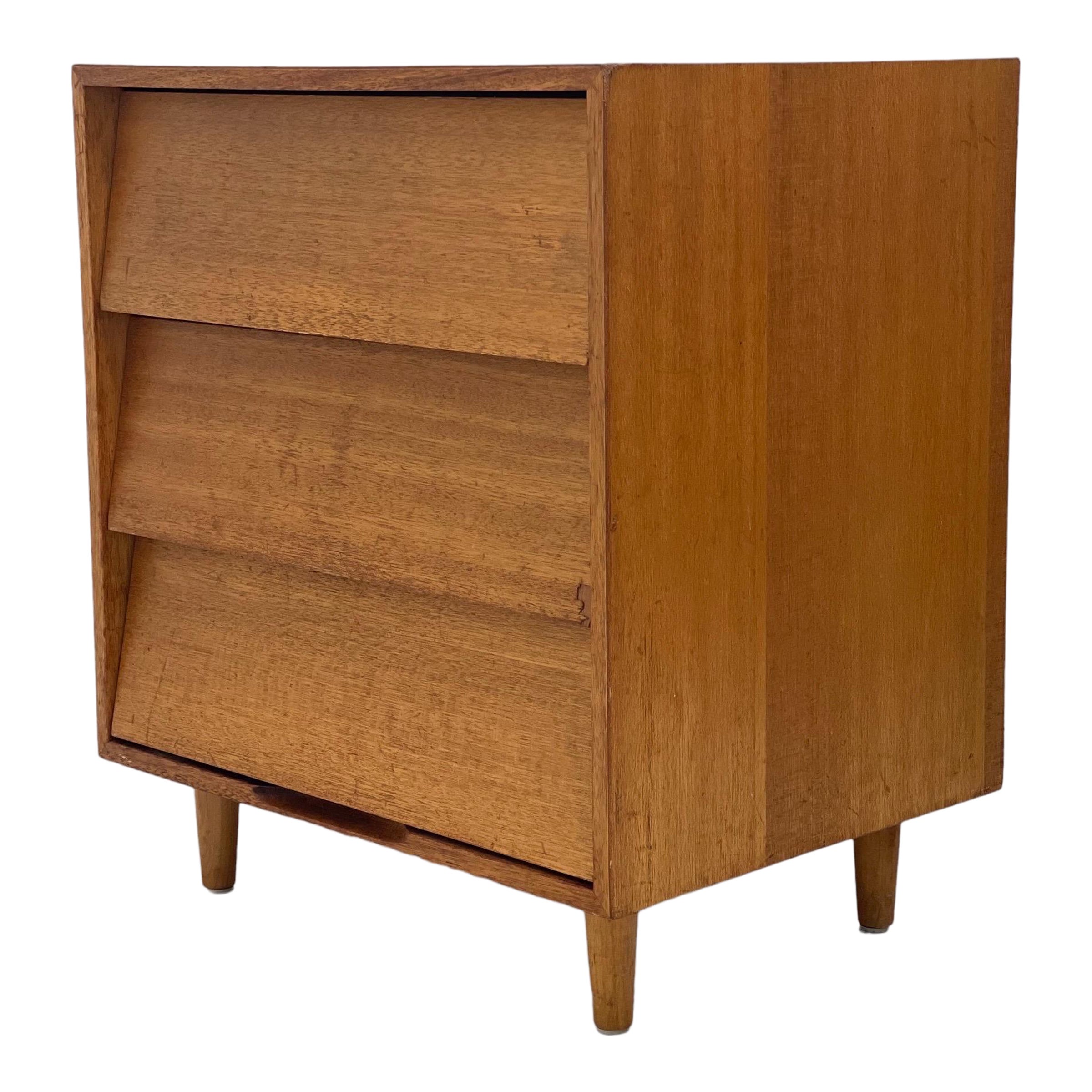 Vintage Mid-Century Modern 3 Drawer Dresser Cabinet For Sale