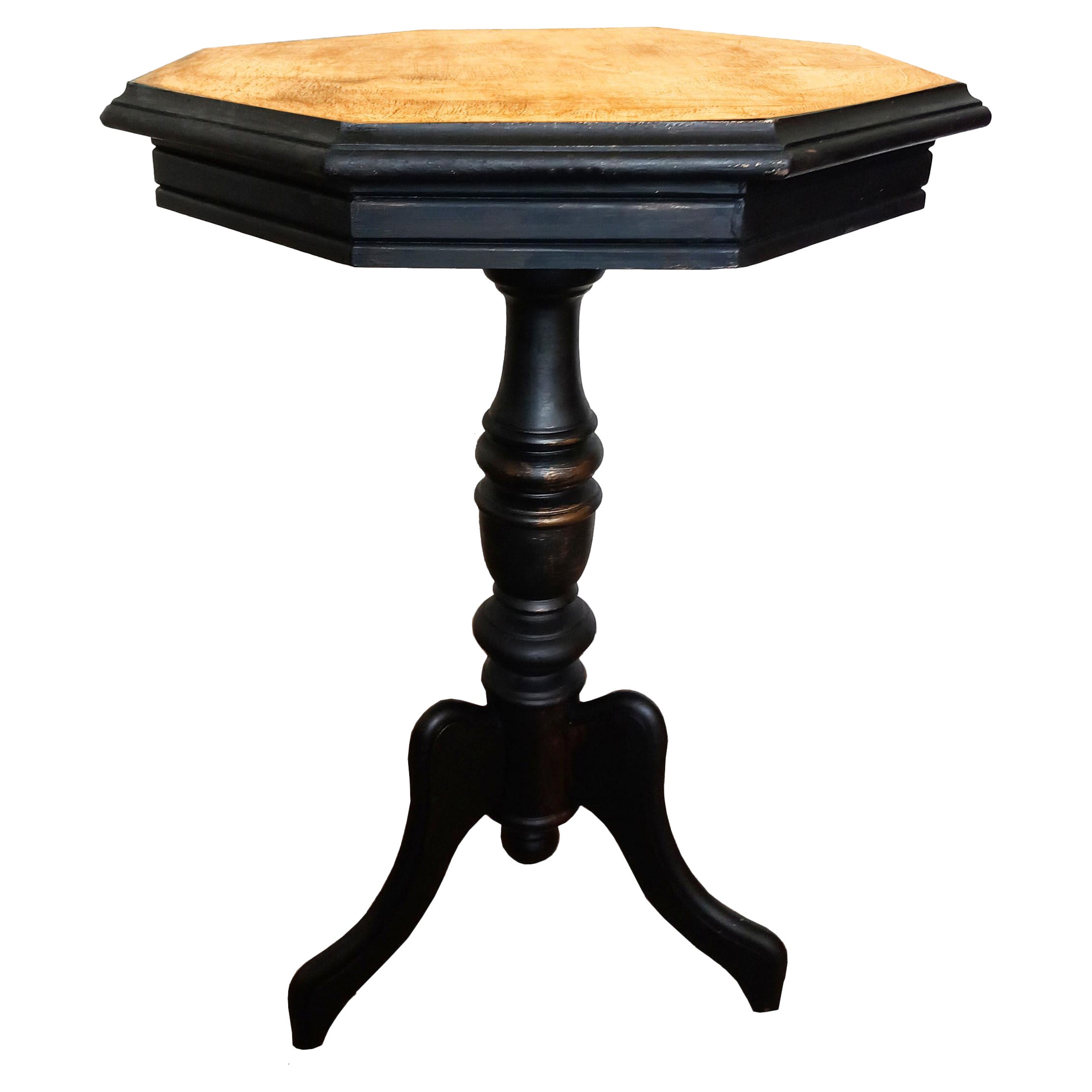 Table d'appoint guéridon  Ebonized Wood Gold Leaf on Top Mid-Century Modern, Spain