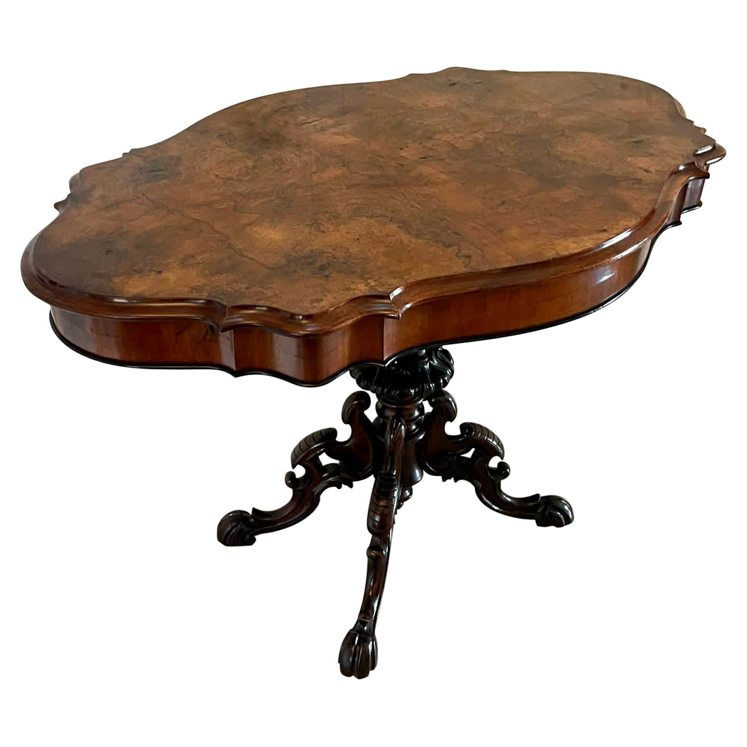 Antiker Mitteltisch aus Wurzelnussholz in viktorianischer Qualität
