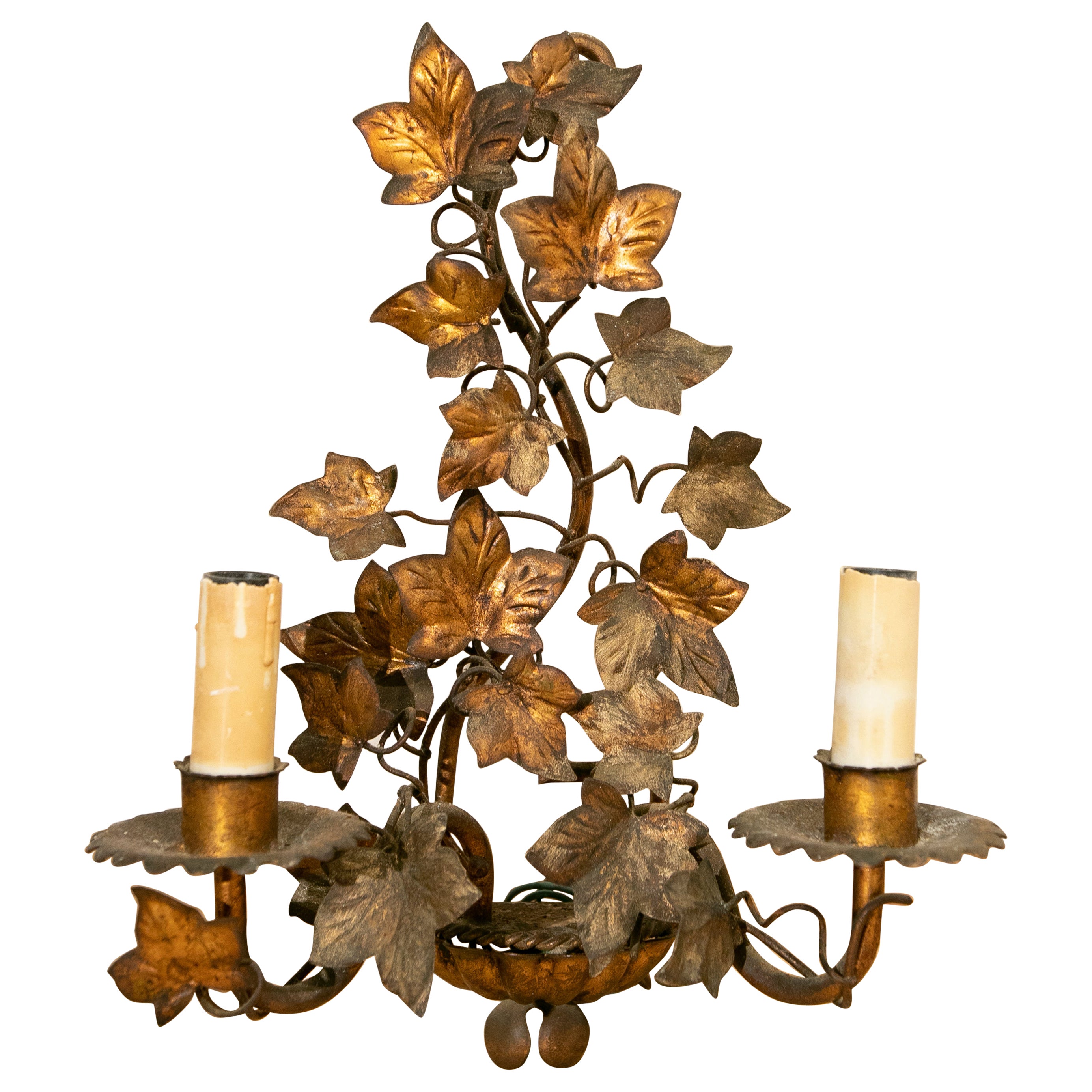 1970s Spanish Wall Lamp in Gilded Metal in the Shape of Branches and Leaves For Sale