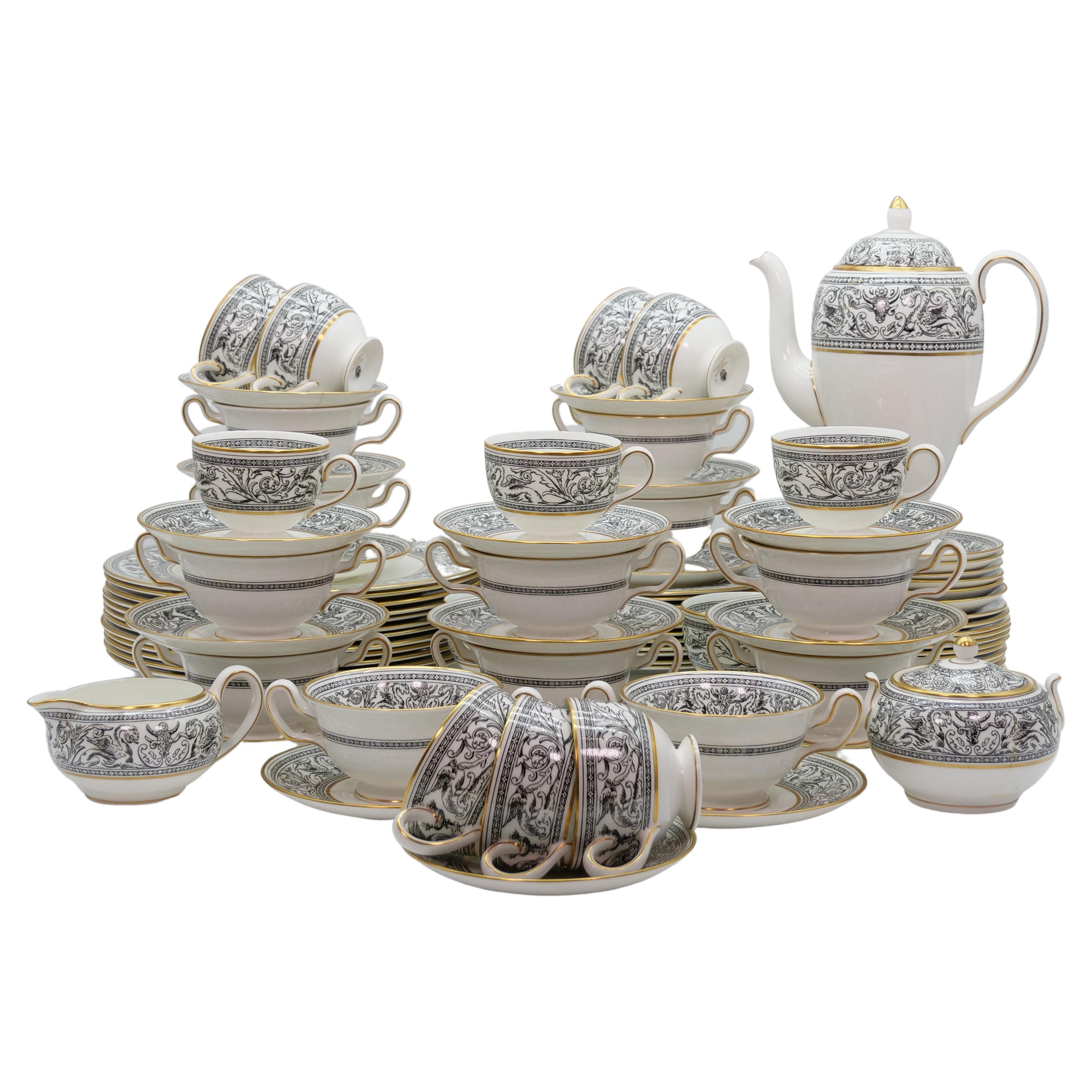 Servizio da tavola in porcellana Wedgwood per 12 persone