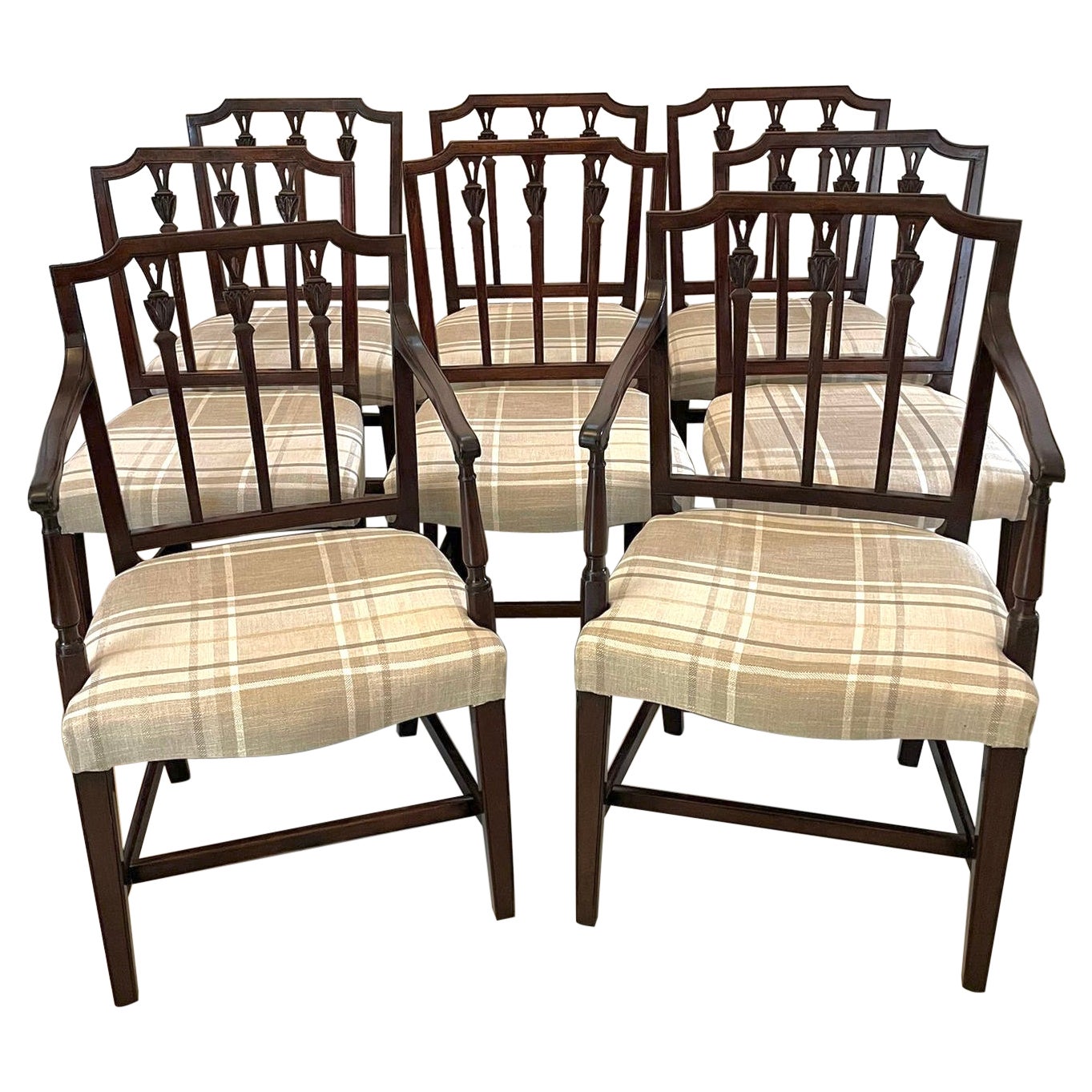 Ensemble de 8 chaises de salle à manger anciennes en acajou de George III en vente
