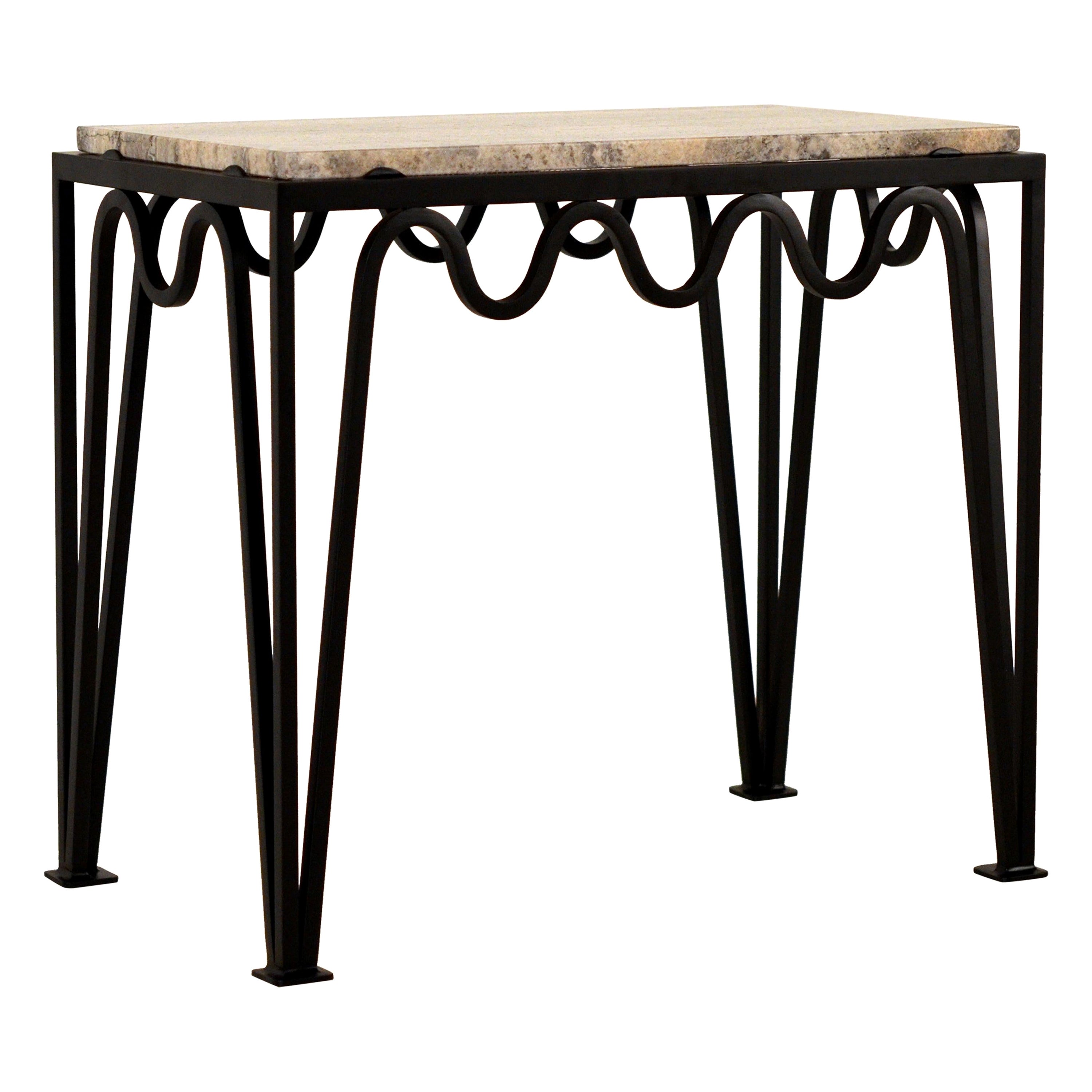Table d'appoint ou de chevet 'Méandre' en fer noir et travertin argenté par Design Frères