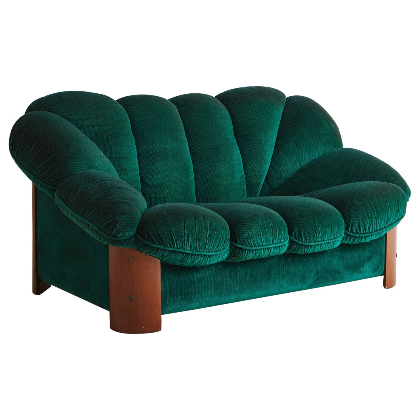 Scalloped Loveseat in Green Velvet, Italy 20th Century