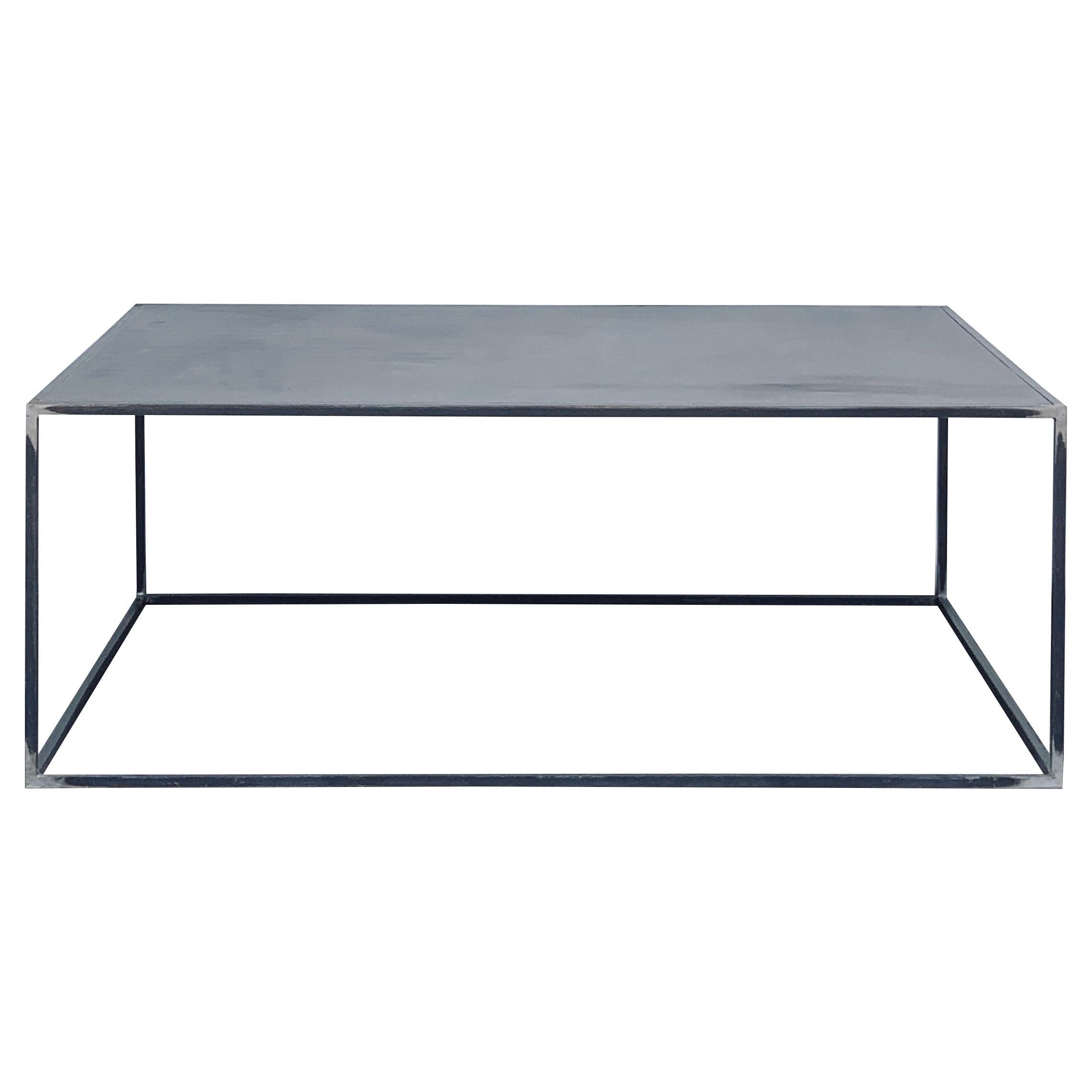 Énorme table basse minimaliste en acier patiné 'Filiforme' par Design Frères