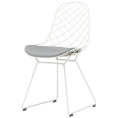 Chaise d'extrieur Kobi Sledge Alias N01 avec assise en cuir et cadre laqu blanc