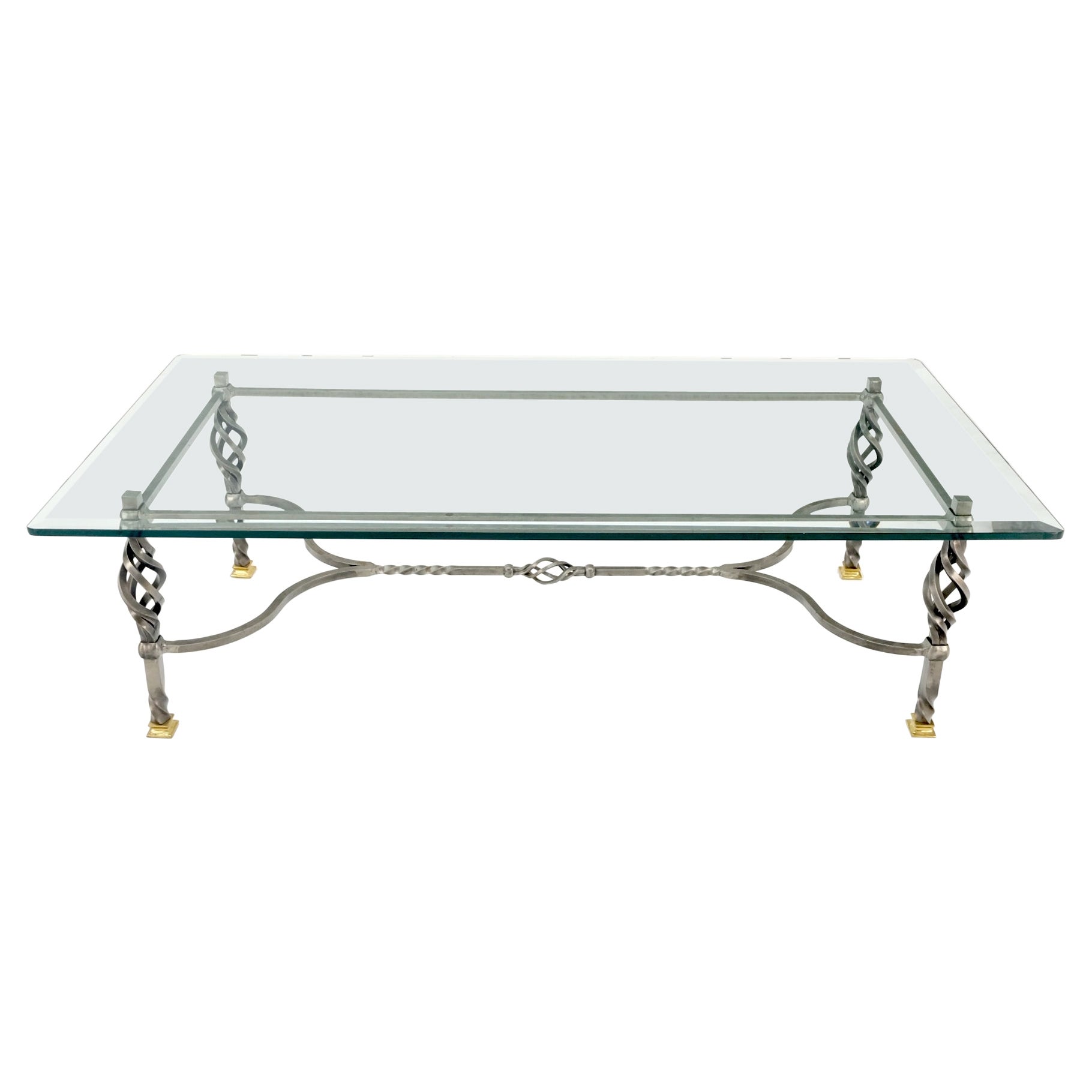 Table basse rectangulaire en fer forgé Art Ornamental Pieds en laiton Plateau en verre MINT en vente