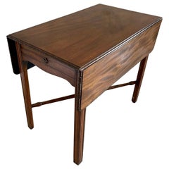 Belle table Pembroke d'enfants Chippendale du 18ème siècle en acajou