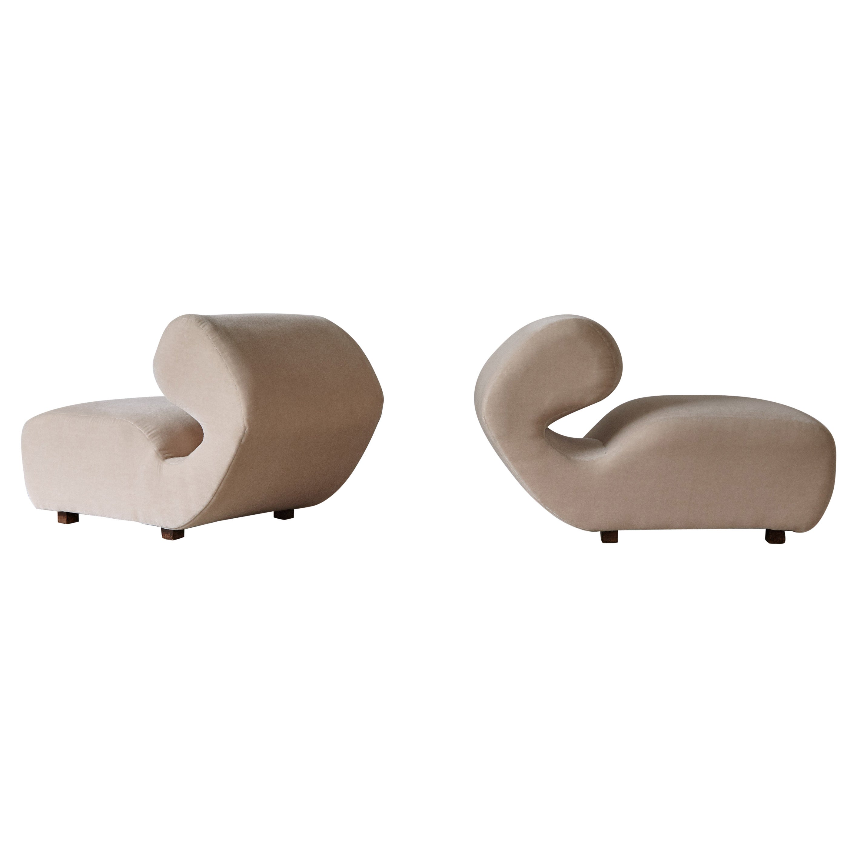 Rare Sculptural Chairs in Mohair, Italy, 1970s / 80s For Sale
