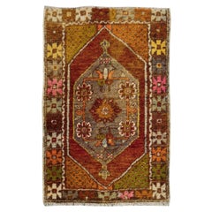 Vintage 31"x46" Old Handmade Scatter Accent Rug with Floral Design. Wool Turkish Doormat