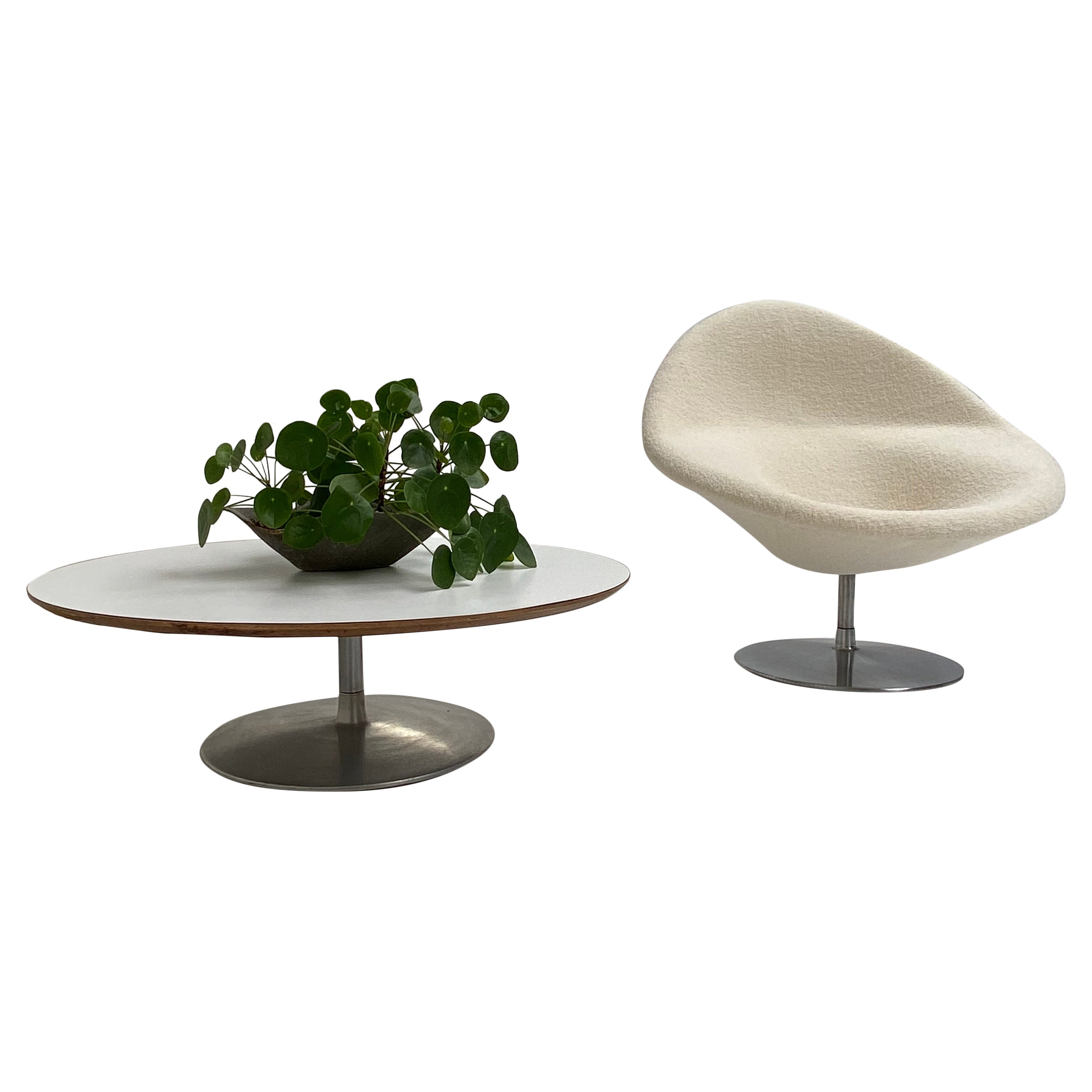 Pierre Paulin 'Globe' Lounge Chair + 'Circle' Coffee Table Artifort, 1959