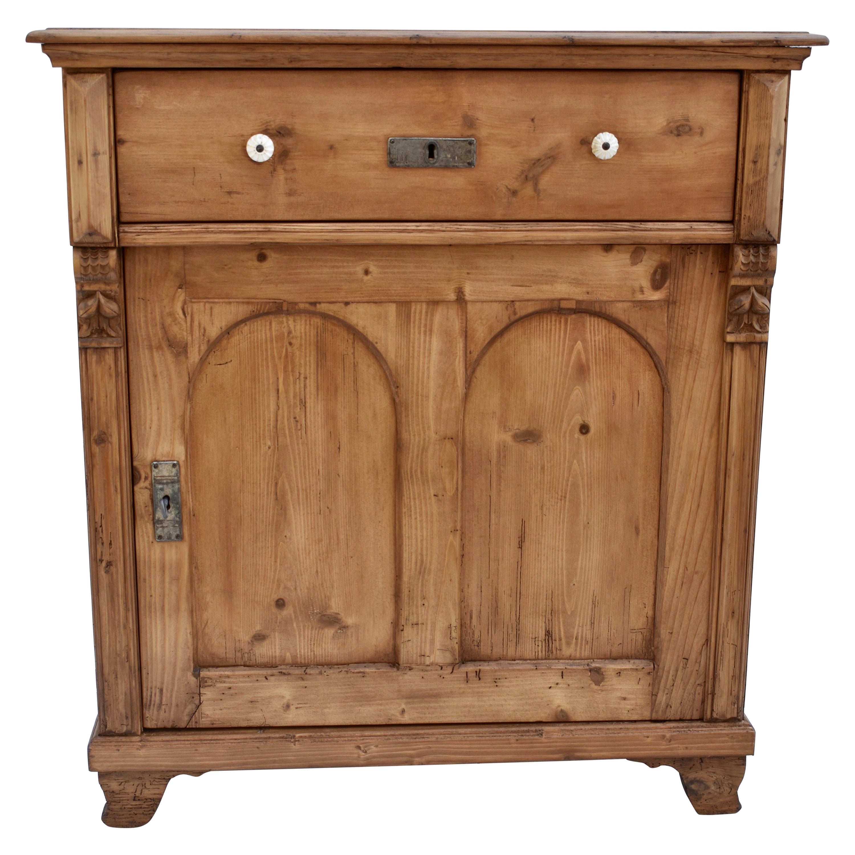 Antique Irish pine dresser with plate rack. at 1stDibs