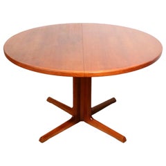 Table de salle à manger en teck moderne danois du milieu du siècle par Gudme Mobelfabrik