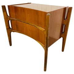 Mid-Century Scandinavian Sculptural William Hinn Walnut Nightstand