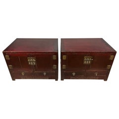 Pareja de armarios de madera de olmo de principios del siglo XX