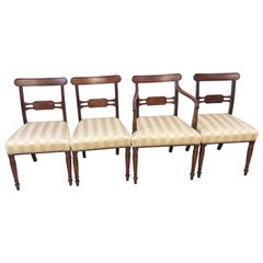 Ensemble de 4 chaises de salle à manger en acajou de style Régence anglaise du début du 19e siècle, vers 1820