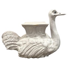 Tabouret ou table de jardin italien vintage en terre cuite émaillée blanche en forme d'autruche
