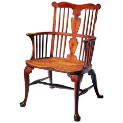 18th Century George III Yew and Elm Thames Valley Comb-Back Windsor Chair