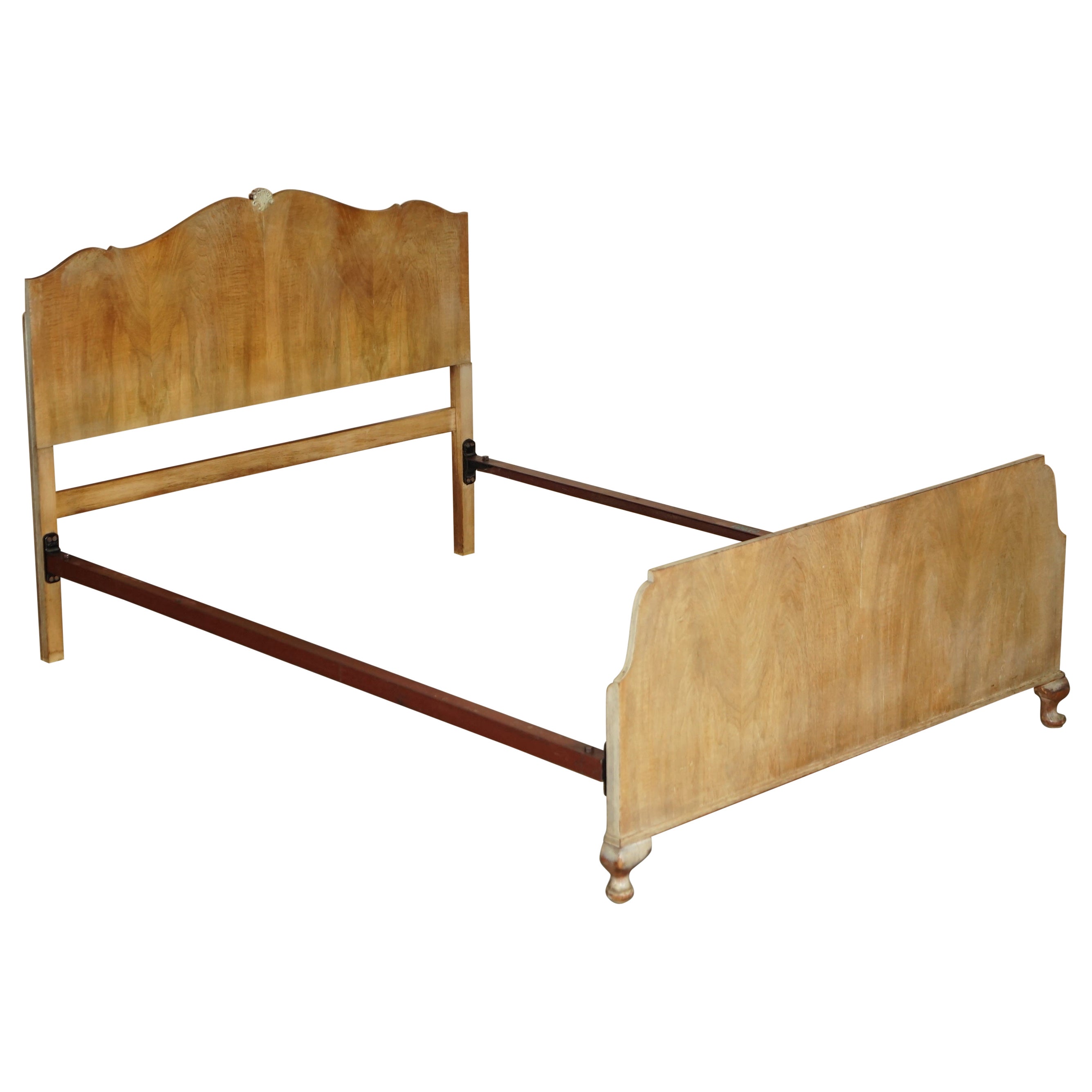 Lovely Double Sized circa 1900 Bleached Walnut English Bedstead Frame Part Suite For Sale