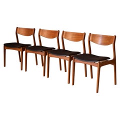 Dänisches modernes dänisches Set aus vier Farso Stolefabrik-Esszimmerstühlen aus Teakholz von P.E. Jørgensen