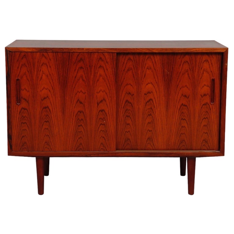 Hundevad Mid Century Rosewood Sideboard For Sale at 1stDibs