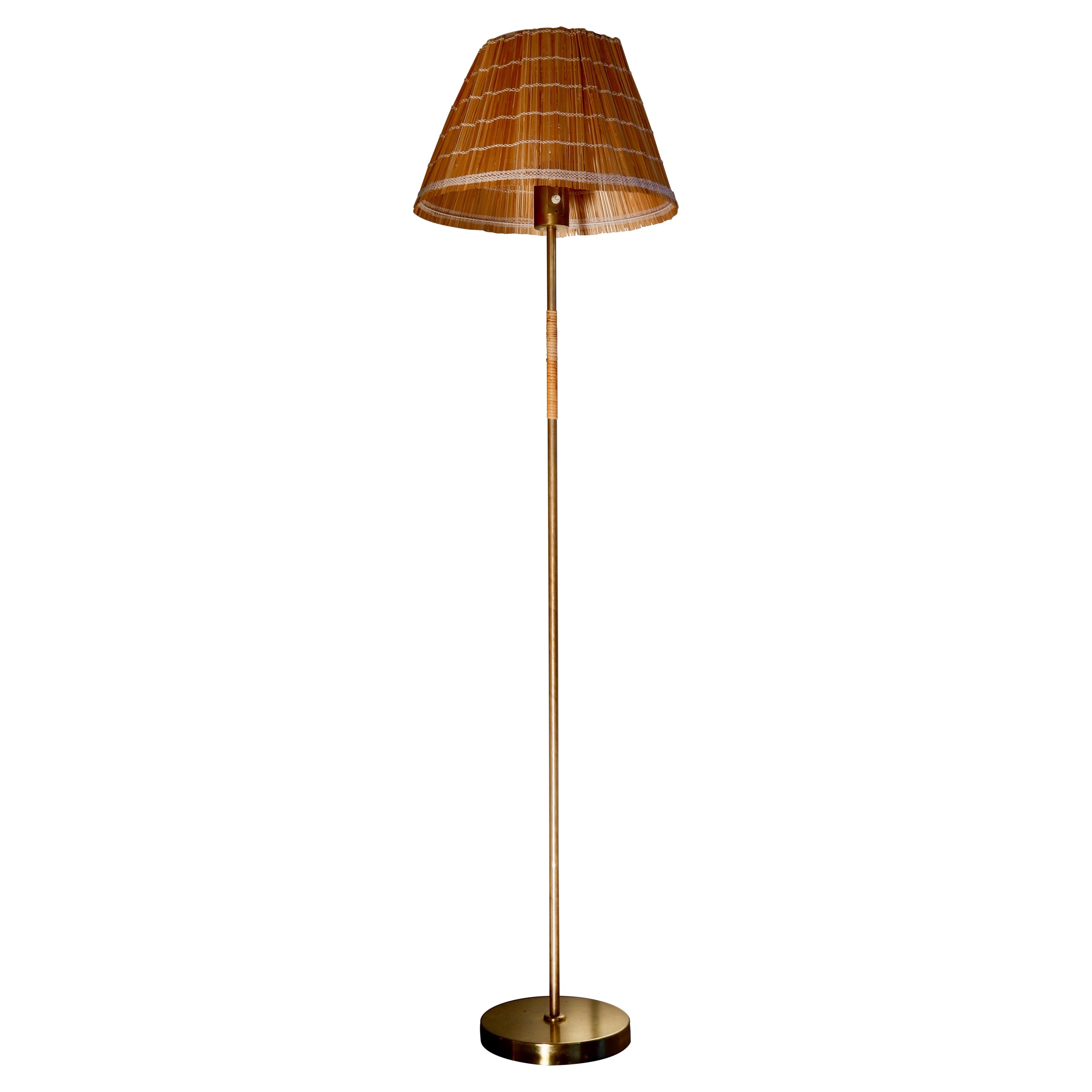 Paavo Tynell Floor Lamp Model K10-13 for Idman circa 1950, Woodstraw Shade