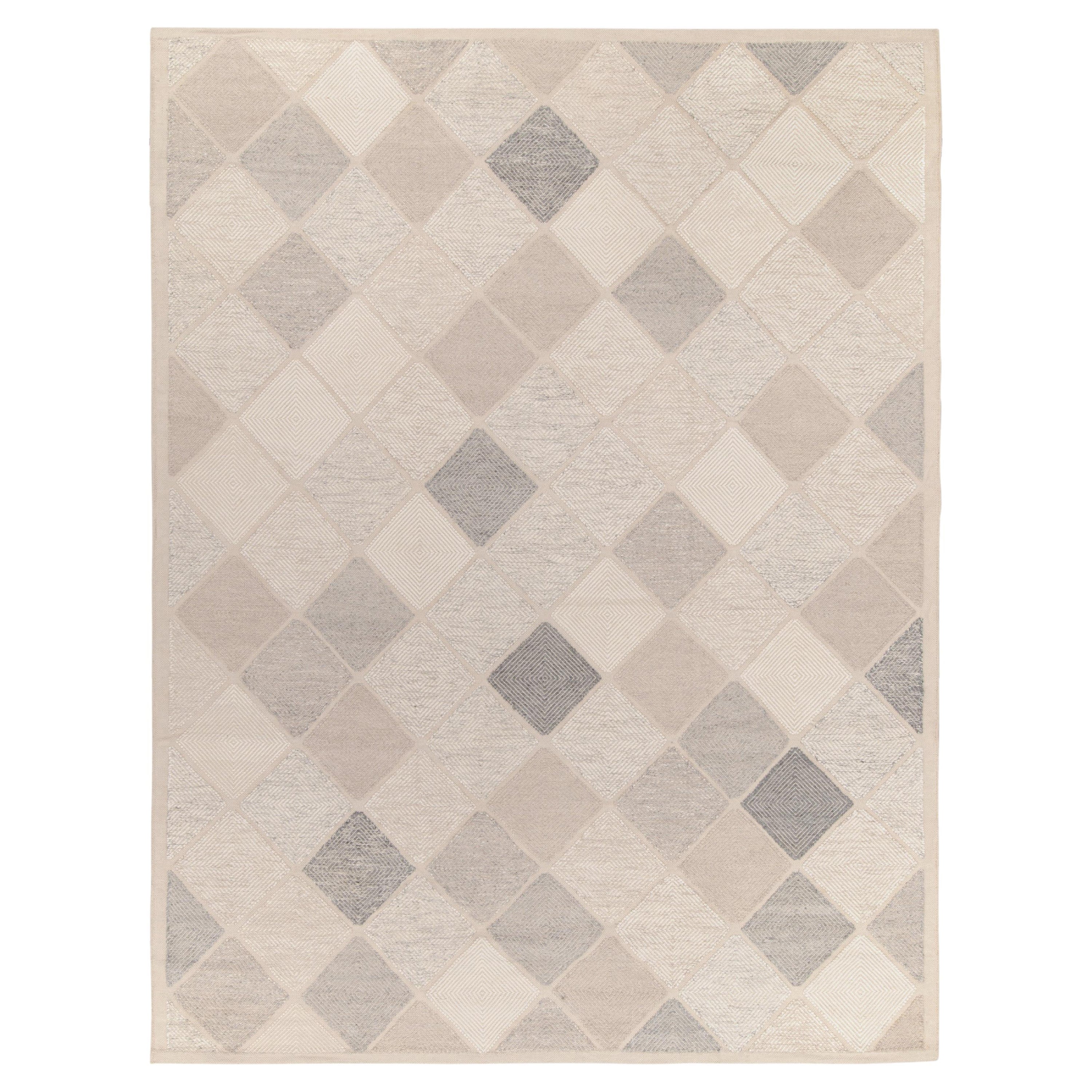 Maßgefertigter Kelim im skandinavischen Stil mit grauem, weißem Diamantmuster von Teppich & Kilim