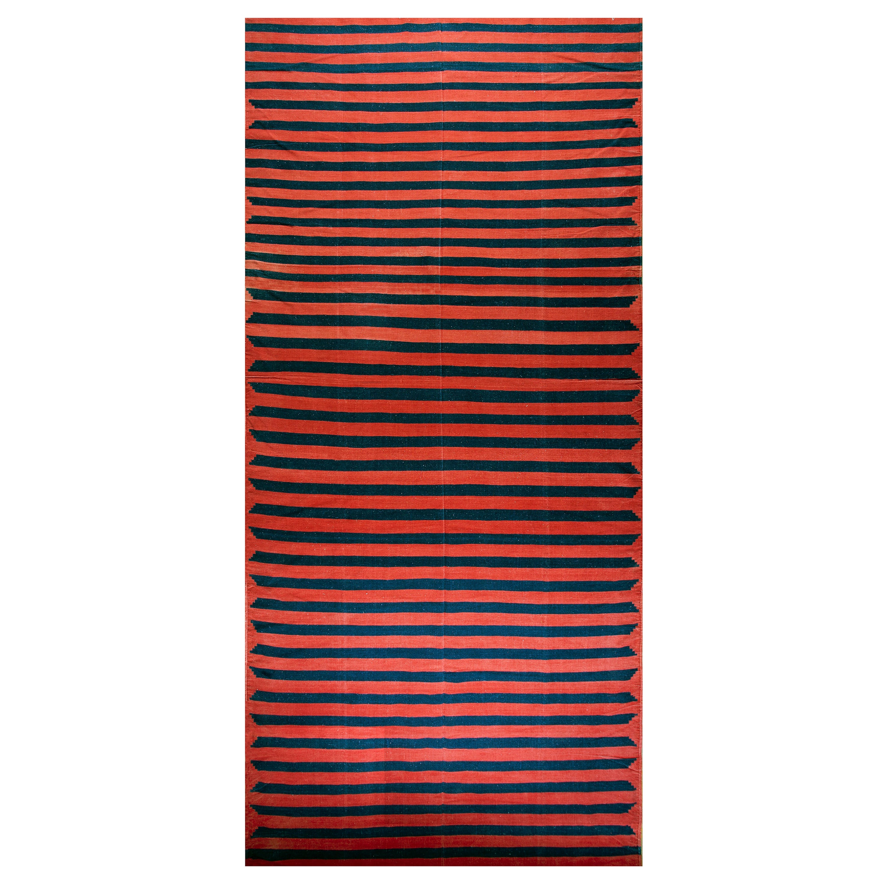 Indischer Dhurrie-Teppich aus Baumwolle des frühen 20. Jahrhunderts ( 9'6" x 26' - 290 x 793) im Angebot
