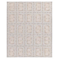 Tapis Kilim de style scandinave blanc et beige à motifs géométriques par Rug & Kilim