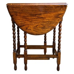Antique table de canapé anglaise à abattant Petite Oak Jacobean Bobbin Gate Leg