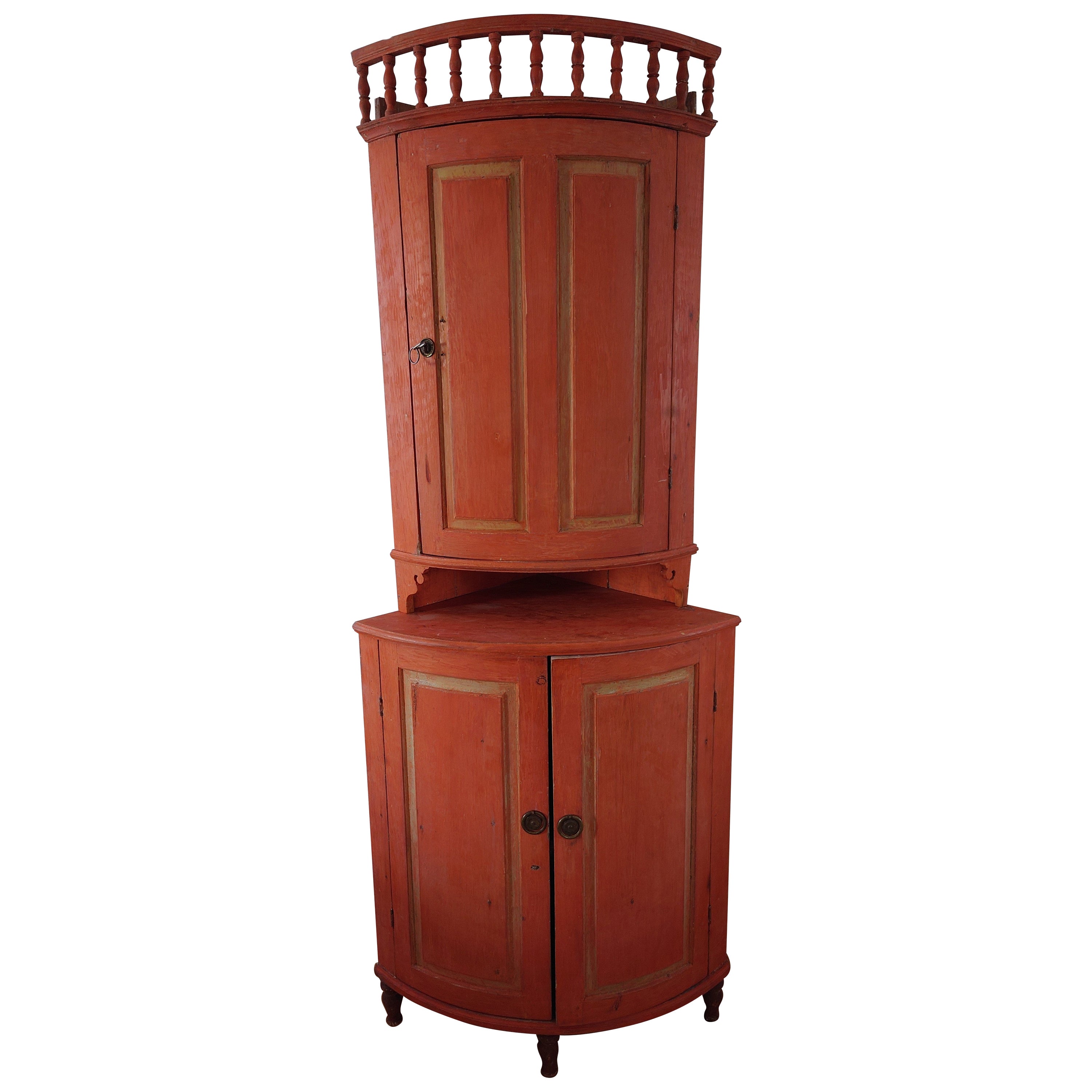 19th Century Swedish Ántique Rustic Corner Cabinet with Original Paint For Sale