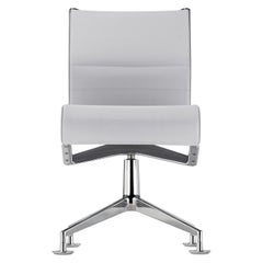 Alias 446 Chaise Meetingframe+ Tilt 47 avec assise grise et cadre en aluminium chromé