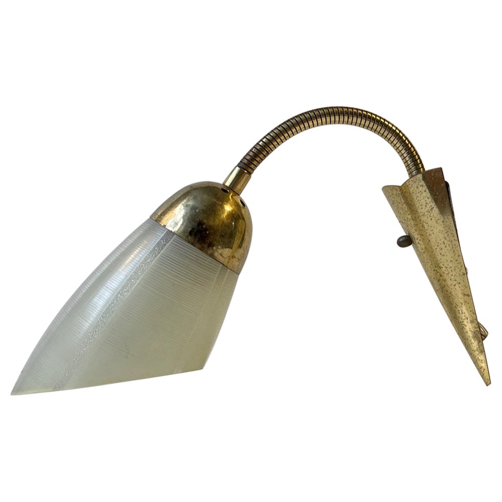 Scandinavian Modern Wall Sconce in Brass and Striped Glass, 1950s For Sale