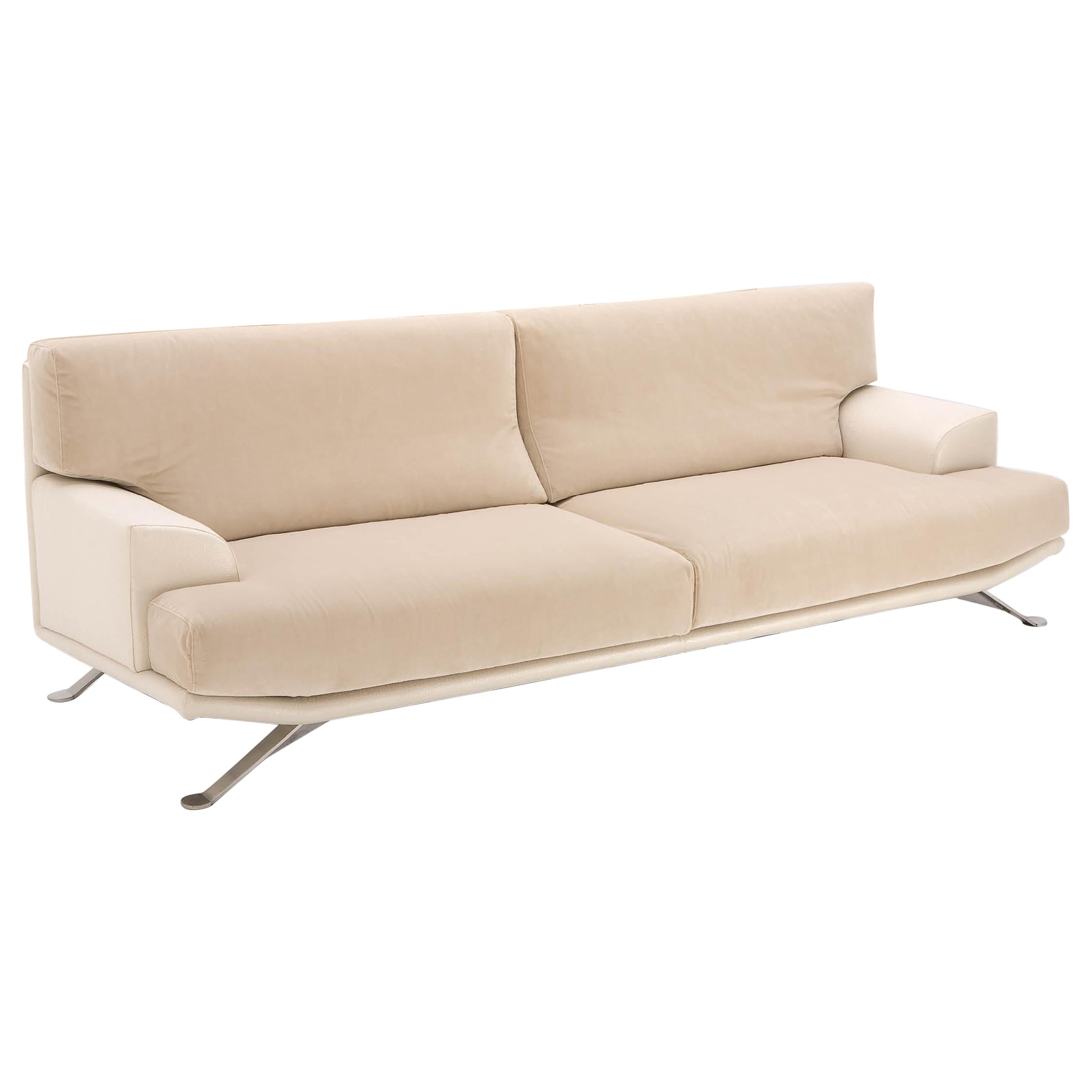 Giovannetti, Contemporary 2 Seater Sofa from the 1970s by P. Piva Cream "Boss" For Sale