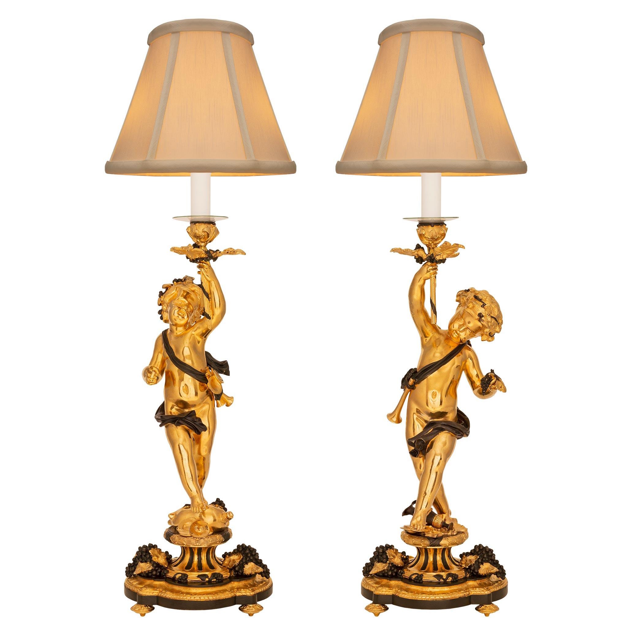 Echtes Paar französischer Ormolu- und Bronzelampen aus der Belle Époque des 19.