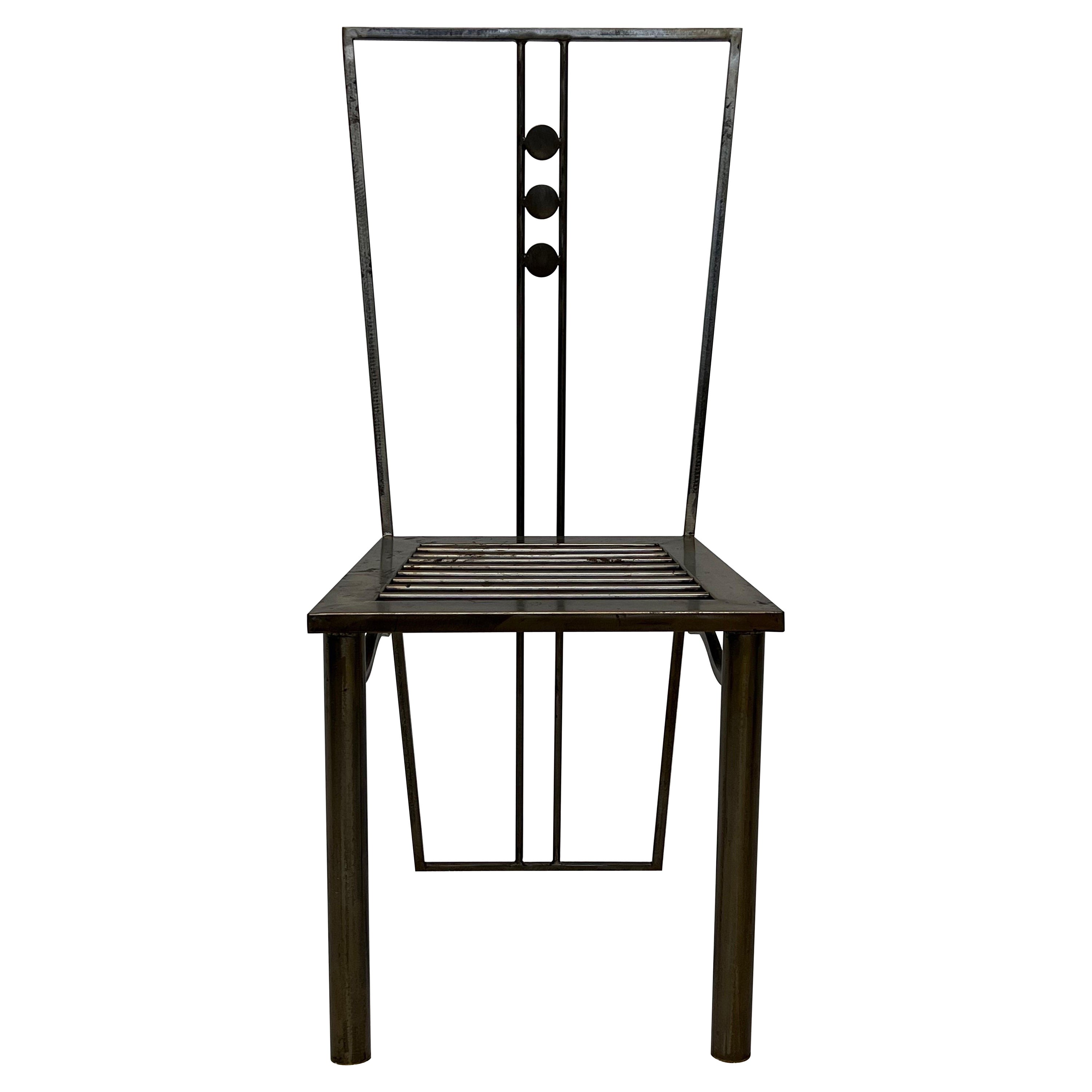 Chaise de salle à manger ou d'appoint postmoderne sculpturale en acier fabriquée en studio, années 1990 en vente