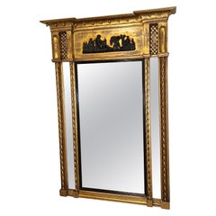 Miroir néoclassique en bois doré