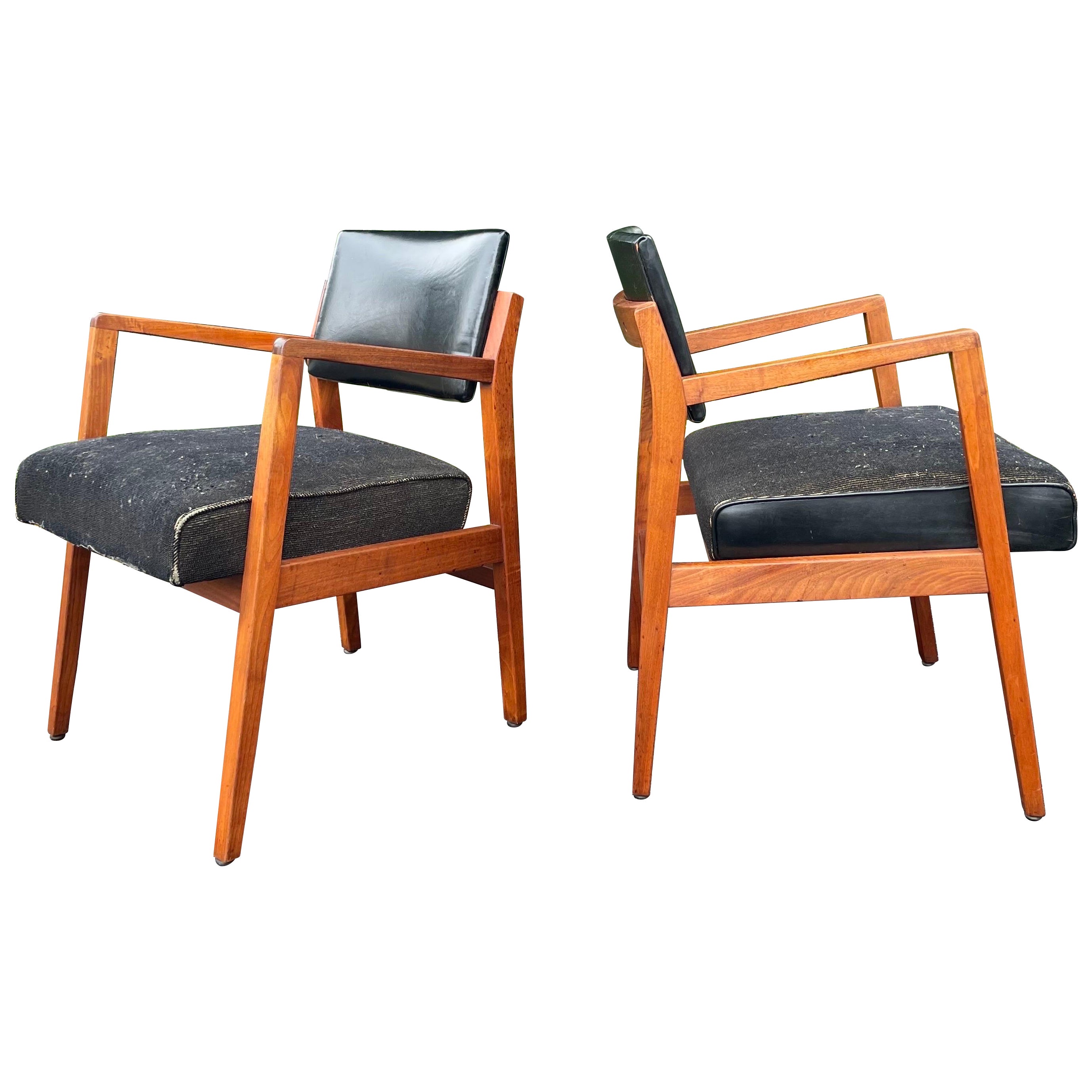 1950s Jens Risom Style Walnut Arm Chairs, a Pair For Sale