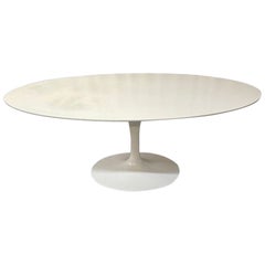 Mitte des Jahrhunderts, Eero Saarinen für Knoll, Esstisch, Mitteltisch, neu lackiert